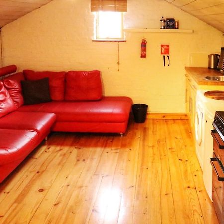 Lee Valley Lodge Cheshunt Εξωτερικό φωτογραφία