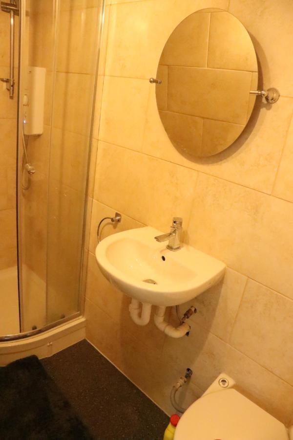 Lee Valley Lodge Cheshunt Εξωτερικό φωτογραφία